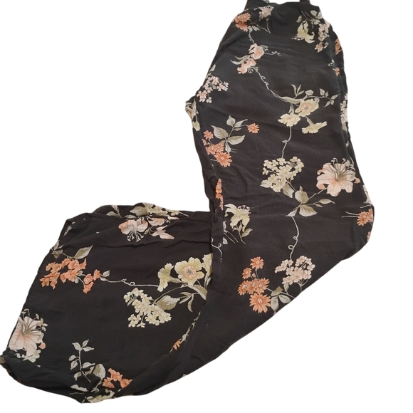 BRANDY MELVILLE | Floral Lightweight Flowy Wide Leg Elastic Waist Pants | SM - L - Picture 10 of 11